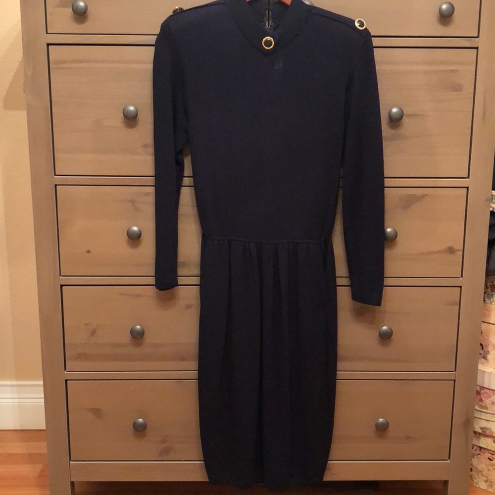 Beautiful knit vintage dress